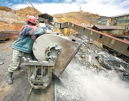 mining operation in Bolivia.  Credit: www.opinion.com.bo